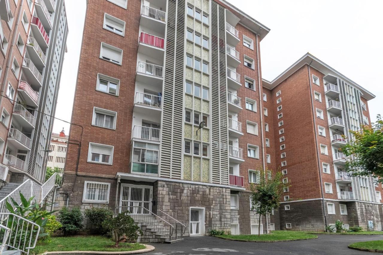 Apartamento En Centro De Bilbao, Deusto Apartment Bagian luar foto