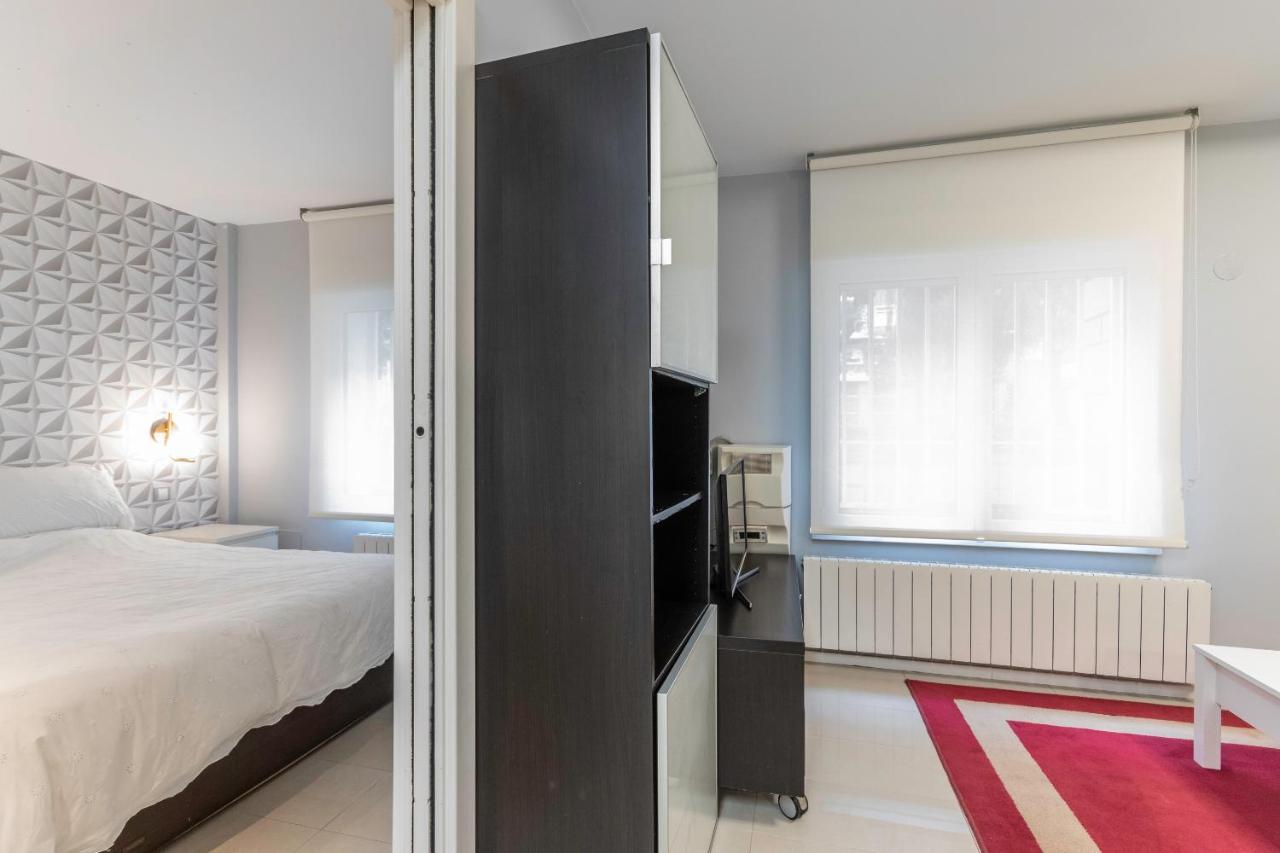 Apartamento En Centro De Bilbao, Deusto Apartment Bagian luar foto